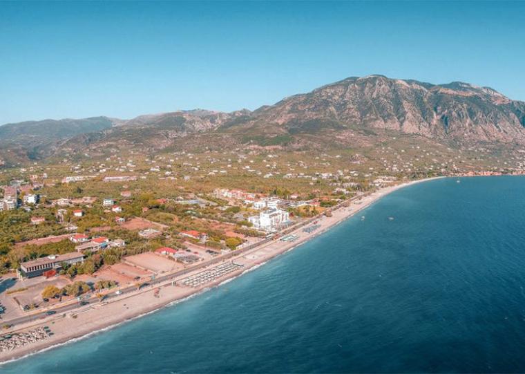 Ο Δήμος επιχορηγεί Φεστιβάλ με υπέρογκους προϋπολογισμούς την εποχή που η εστίαση περιμένει να δουλέψει