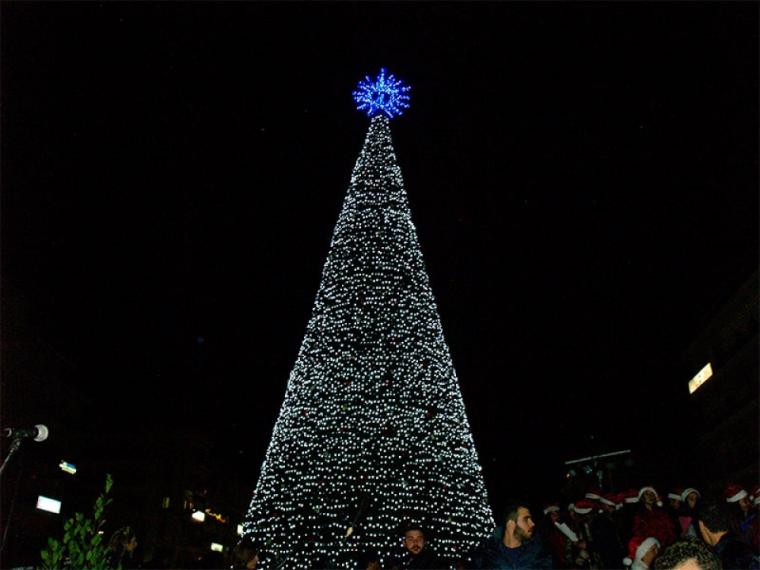 Ακριβά Χριστούγεννα ενώ τα νομικά πρόσωπα ζητούν επιχορήγηση για να πληρώσουν το ρεύμα, λέει η αντιπολίτευση