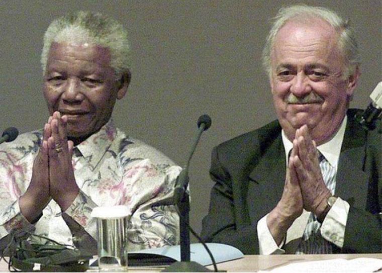 “Η κυβέρνηση και ο πρόεδρος της Βουλής εξέθεσαν την Ελλάδα”