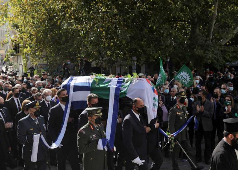 Συγκινητικός αποχαιρετισμός στη Φώφη Γεννηματά