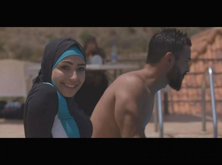 Zeinab on the scooter - Αλληλεγγύη στο λαό της Βηρυτού