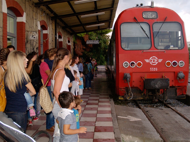 Ψυχρός ξανά ο Νίκας για τον προαστιακό σιδηρόδρομο