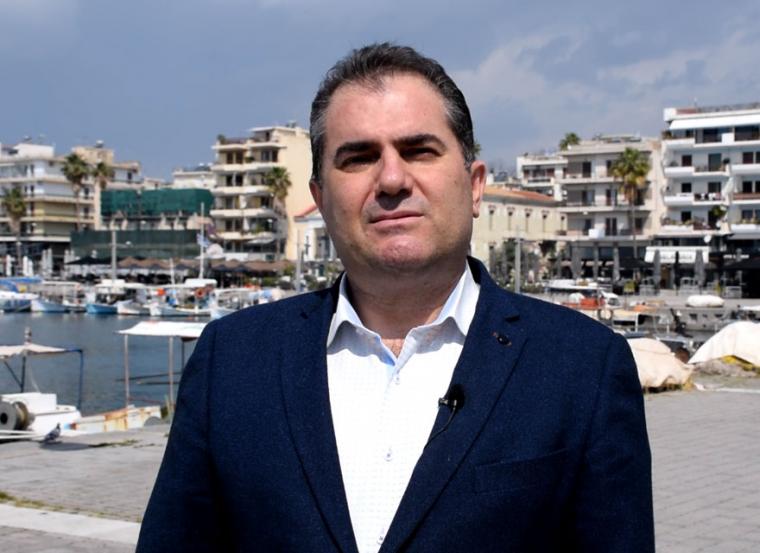 Μήνυμα του δημάρχου από το μώλο: “Δεν χαλαρώνουμε τα μέτρα. Μένουμε σπίτι για το καλό όλων μας”