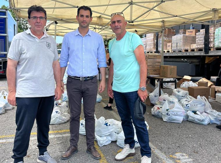 Ο αντιπεριφερειάρχης Α. Τσουκαλάς στη διανομή τροφίμων στους δικαιούχους του προγράμματος ΤΕΒΑ