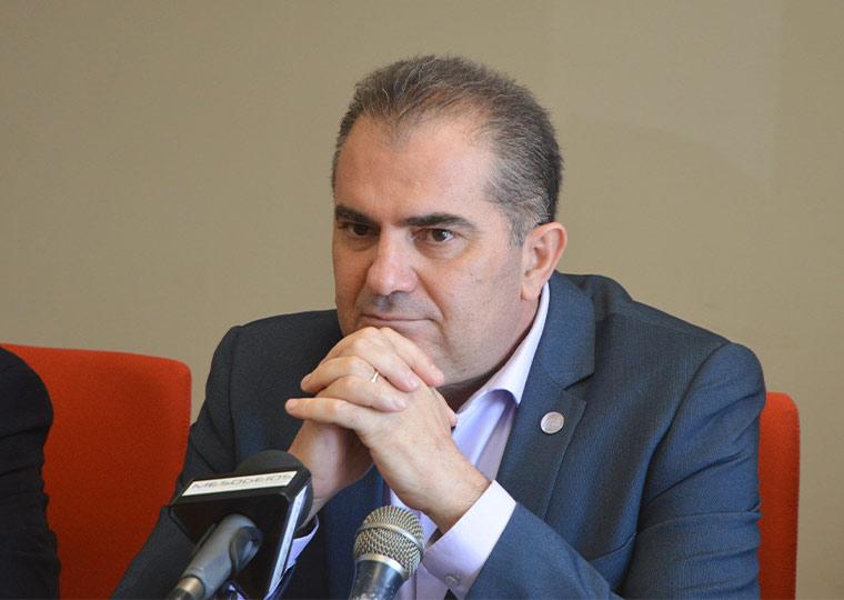 Έμμεσο σχόλιο του δημάρχου Καλαμάτας για τη στάση του περιφερειάρχη Πελοποννήσου