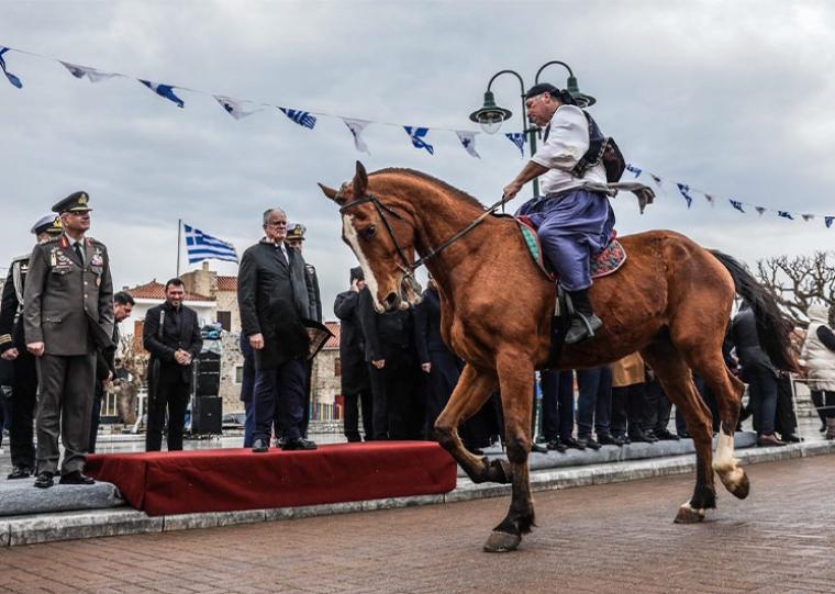 Ελέφαντας στην Αίγινα και άλλες ιστορίες (432)