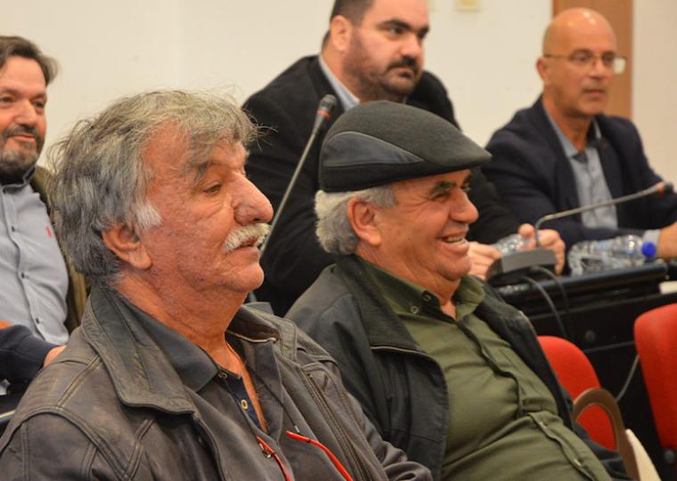 Ο Κώστας Γεωργακόπουλος με τον Κώστα Κατσούλη και δεξιά πάνω ο Γιώργος Γρουσουζάκος