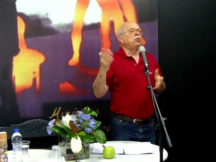 “Όλες οι λύπες αντέχονται, αρκεί να μπουν σε μια ιστορία”