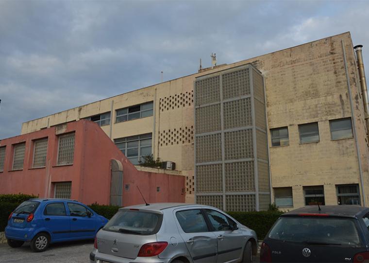 Ρημάζει το Δημαρχείο Μεσσήνης