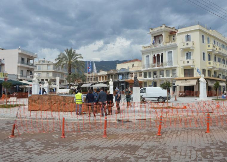 Εορταστική επέτειος της απελευθέρωσης της Καλαμάτας στην αμφιλεγόμενη νέα πλατεία 23ης Μαρτίου