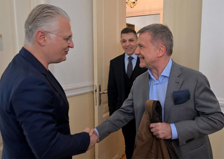 Ο διευθυντής Περιφερειακής Πολιτικής και Αστικής Ανάπτυξης της Ευρωπαϊκής Επιτροπή στην Τρίπολη και τον Δημήτρη Πτωχό