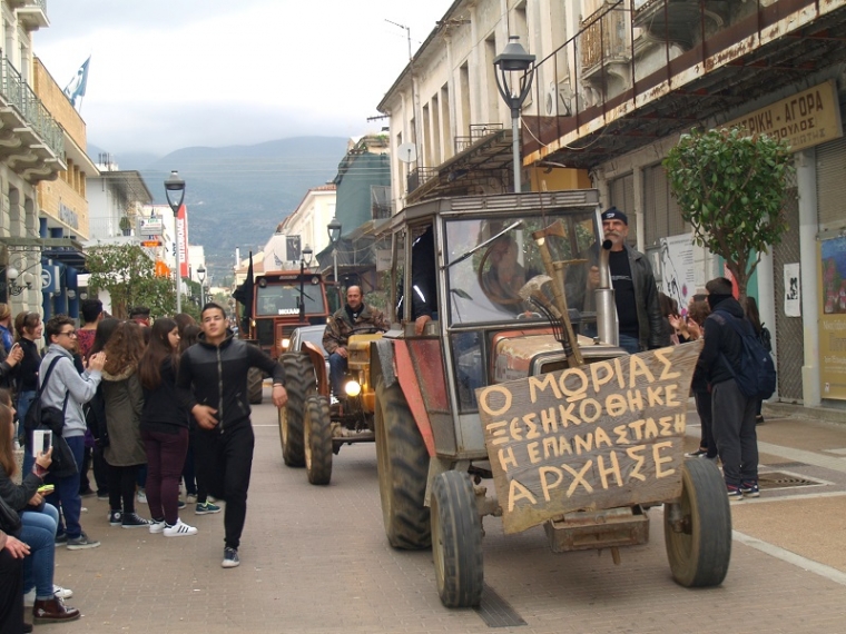 Ναι και από το μπλόκο του Ασπροχώματος στη μετάβαση των αγροτών στην Αθήνα την Παρασκευή