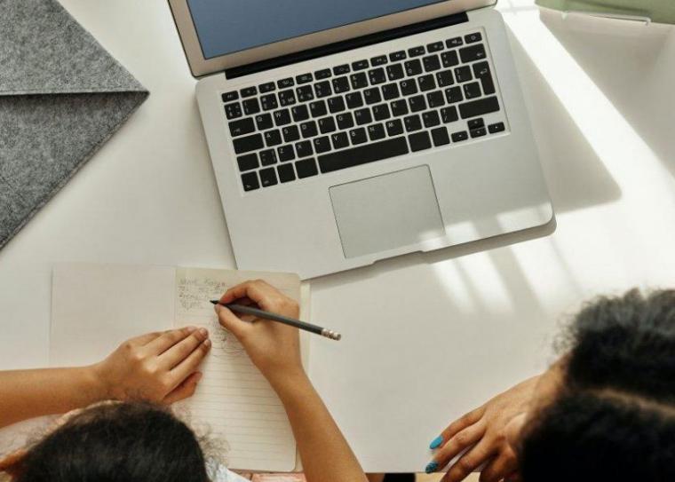 “Ψηφιακή Μέριμνα”: Τρίτος κύκλος για επιταγές προμήθειας ψηφιακού εξοπλισμού - Διευρύνονται οι δικαιούχοι