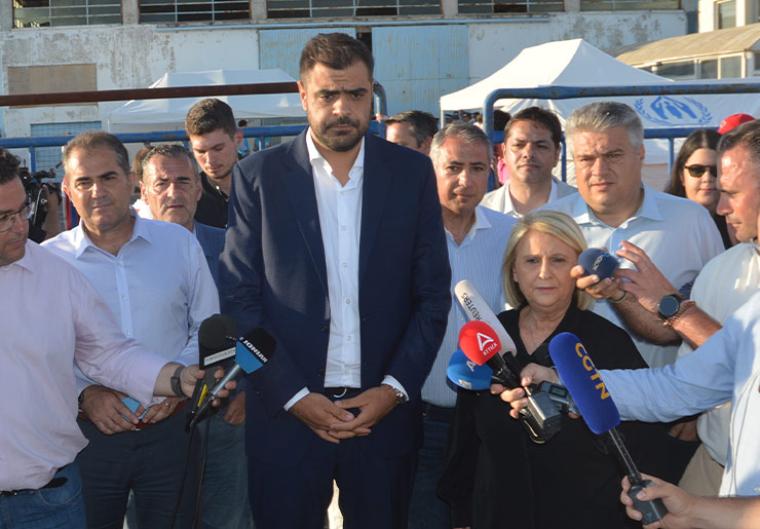 Κλιμάκιο της Νέας Δημοκρατίας με τον Παύλο Μαρινάκη στην Καλαμάτα για το πολύνεκρο ναυάγιο με τους μετανάστες