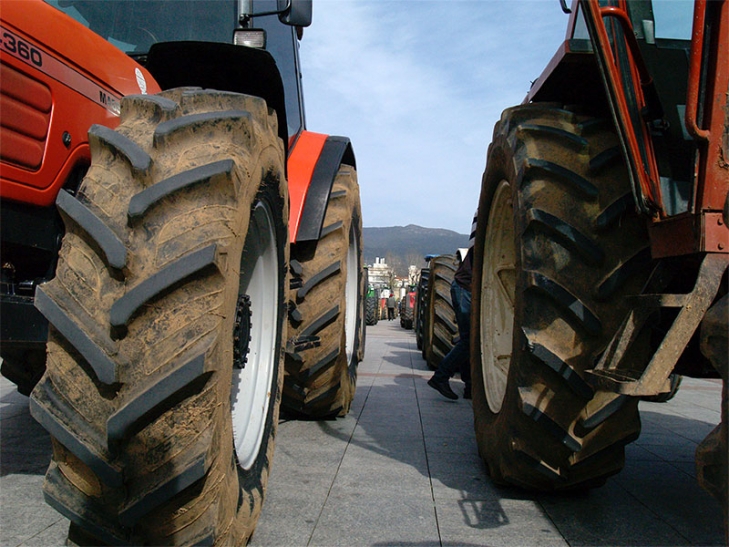 Δυναμική αλλά χωρίς μπλόκο η κινητοποίηση των αγροτών στην Καλαμάτα