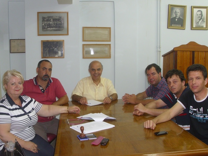 Κατά της κατάργησης της Κυριακάτικης αργίας Εμπορικός Σύλλογος και εργαζόμενοι