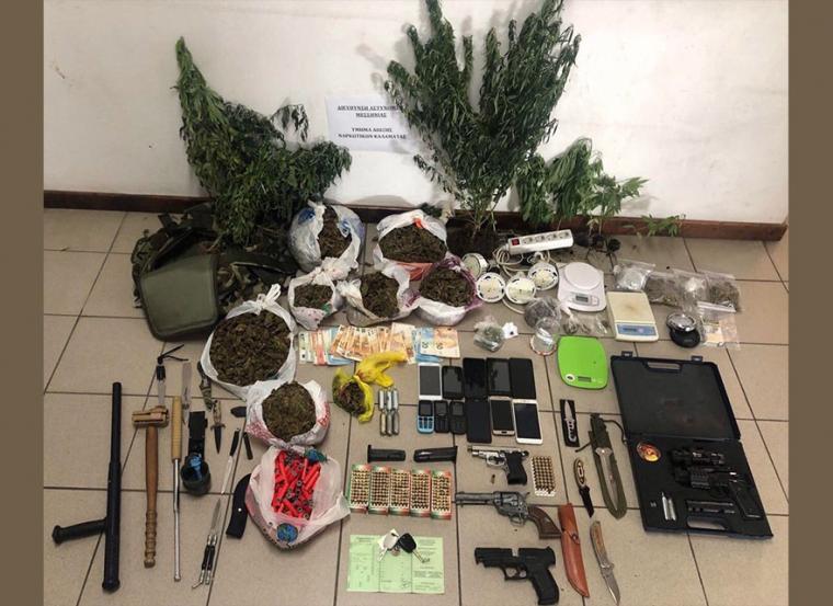 Συλλήψεις σε Καλαμάτα και Μεσσήνη: Εγκληματικό δίκτυο διακινούσε και καλλιεργούσε ναρκωτικά