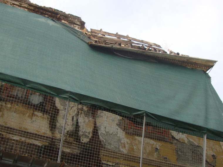 Αποσυντίθεται το διατηρητέο κτήριο-ερείπιο Αλειφέρη, στο κέντρο της Καλαμάτας