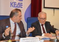 Ο δήμαρχος Καλαμάτας και πρόεδρος της Περιφερειακής Ένωσης Δήμων Πελοποννήσου, Θανάσης Βασιλόπουλος, με τον πρόεδρο της ΚΕΔΕ και δήμαρχο Αμπελοκήπων Μενεμένης, Λάζαρο Κυρίζογλου