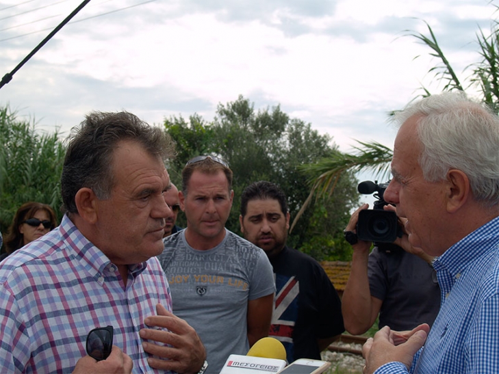 Ο δήμαρχος Μεσσήνης, Γιώργος Τσώνης, αριστερά και ο υπουργός Αγροτικής Ανάπτυξης, Βαγγέλης Αποστόλου, δεξιά