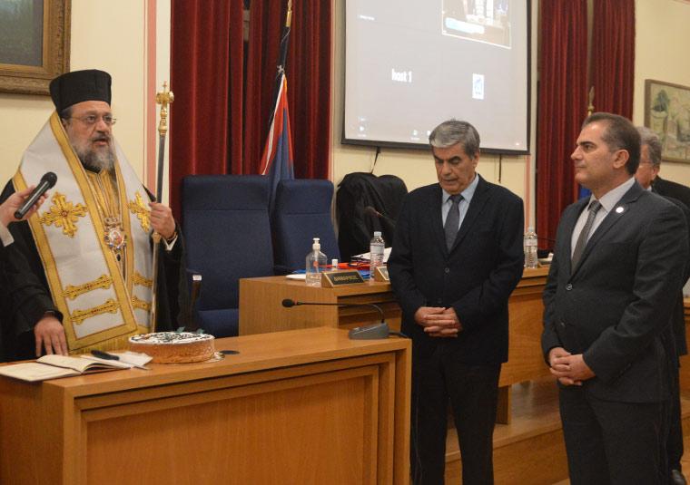 Κάλεσμα “ένωσης δυνάμεων” από το δήμαρχο Καλαμάτας στην κοπή της πίτας του Δημοτικού Συμβουλίου