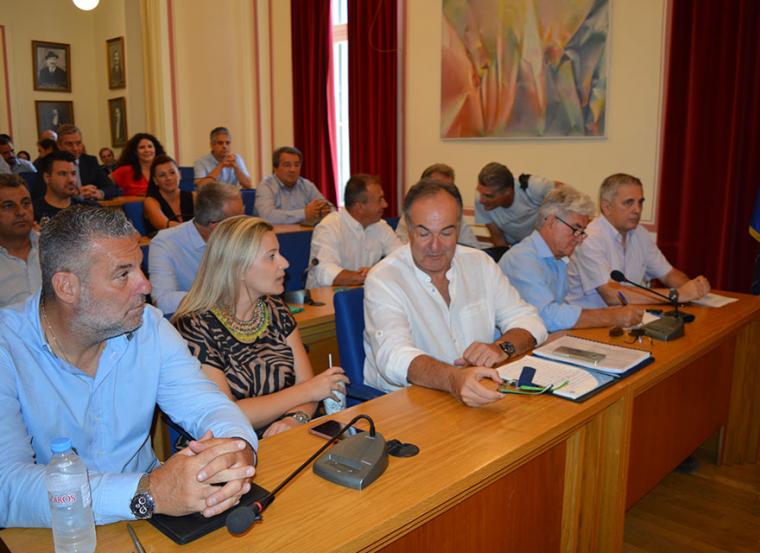 Τα μέλη της νέας Οικονομικής Επιτροπής και της Επιτροπής Ποιότητας Ζωής του Δήμου Καλαμάτας