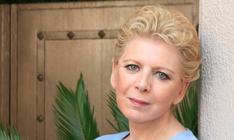 Η Έλενα Ακρίτα για το “μπανάρισμά” της στο facebook και την τελευταία της ανάρτηση