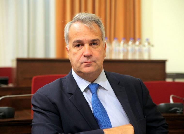Ο υπουργός Εσωτερικών Μάκης Βορίδης στην παρέλαση στην Καλαμάτα