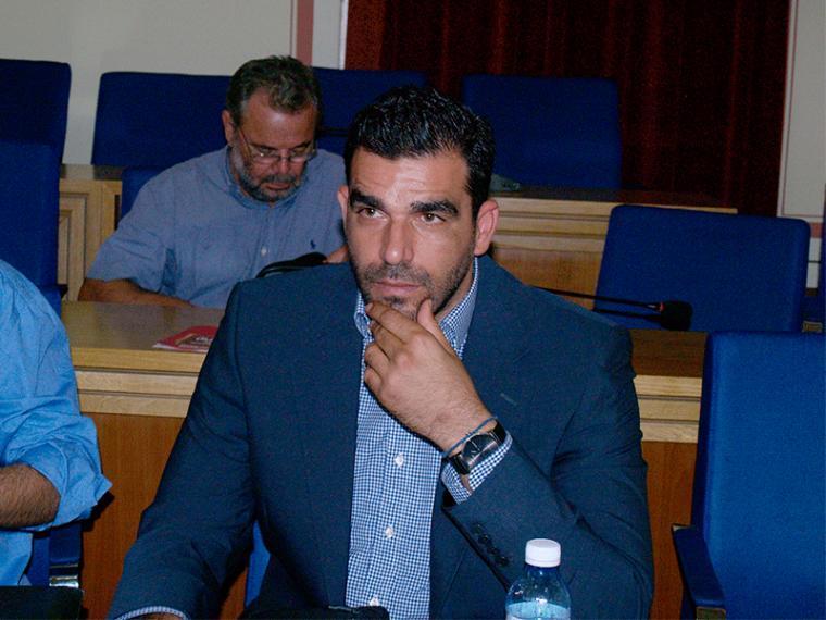 Αιχμηρός ο Κωνσταντινέας για τον Χρυσομάλλη: Ποια εμπειρία επικαλείται και μιλάει για την παραλιακή χάραξη;