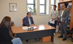 Όχι στην ομηρία των εργαζομένων και των κοινωνικών δομών των Δήμων - Απεργία και ψήφισμα στη δημοτική αρχή Καλαμάτας